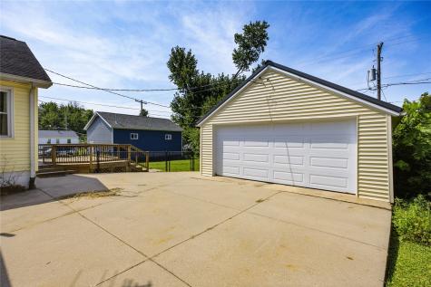 1070 27th Street Marion IA 50302