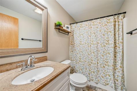 2065 High Drive SE Cedar Rapids IA 52403