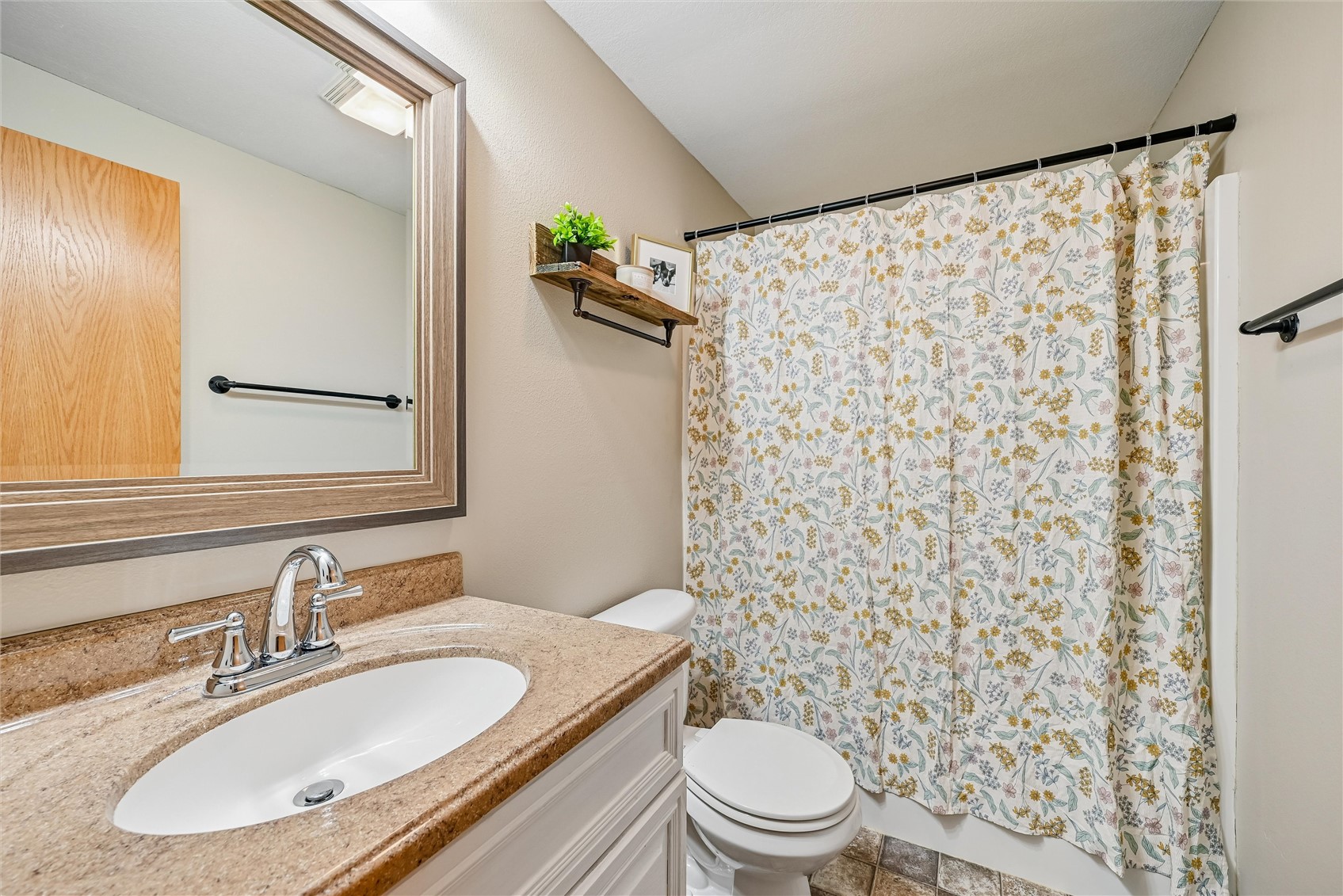2065 High Drive SE Cedar Rapids IA 52403