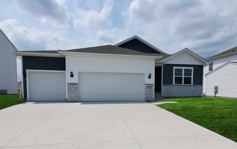 2817 Prairielight Drive Hiawatha IA 52233