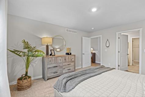 2817 Prairielight Drive Hiawatha IA 52233