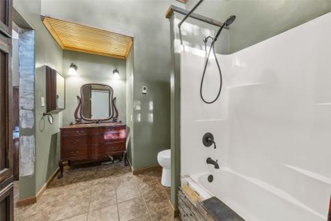 10714 Foulk Road La Porte City IA 50651