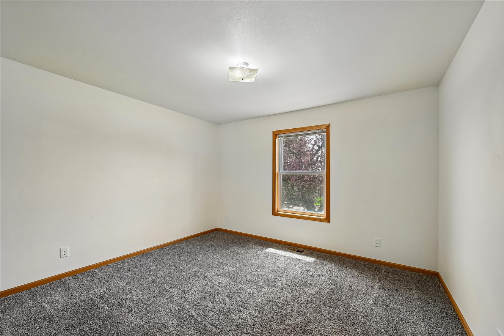 404 Kelley Court Springville IA 52336
