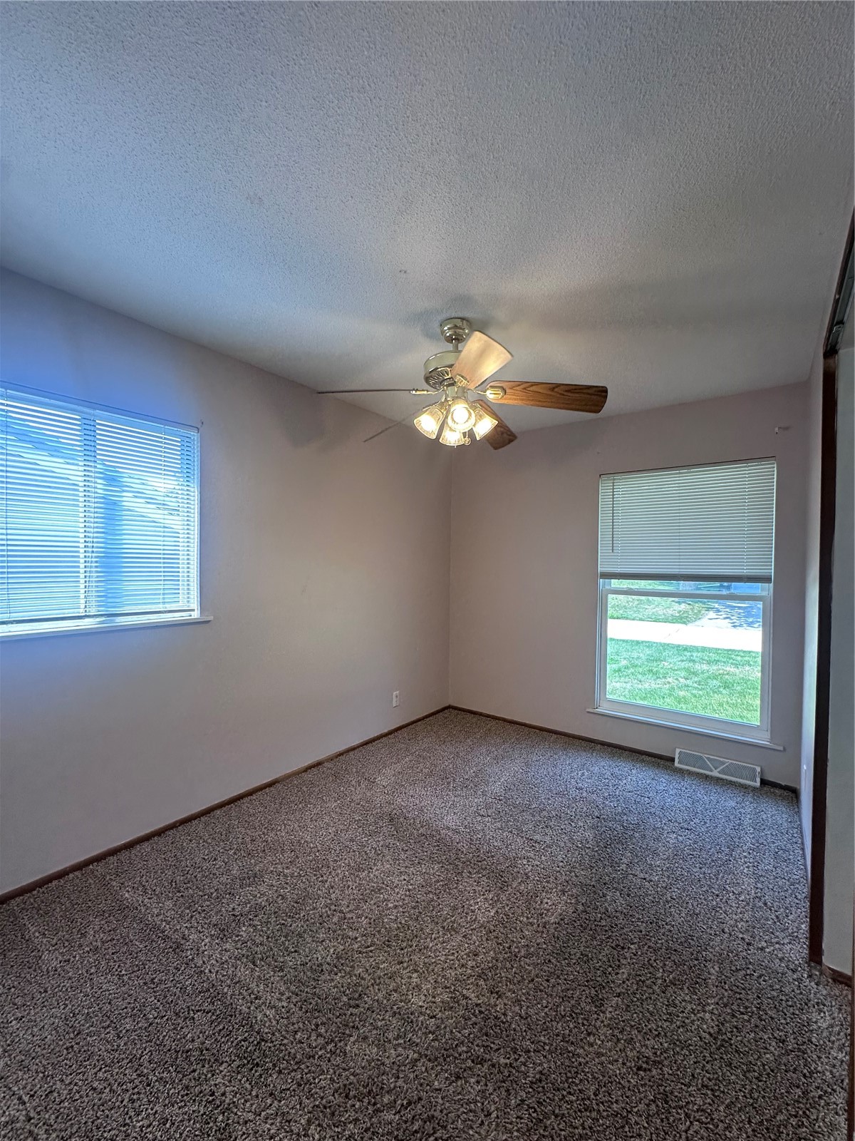 6520 Medford Lane NE Cedar Rapids IA 52402