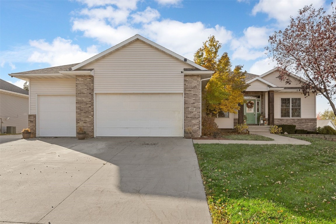 435 Sunset Drive Fairfax IA 52228