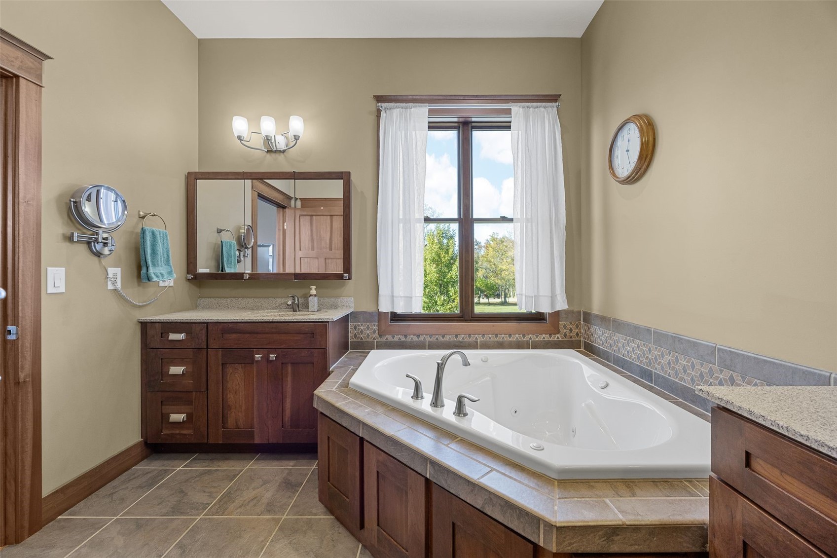 1344 Spring Ridge Court NE Swisher IA 52338