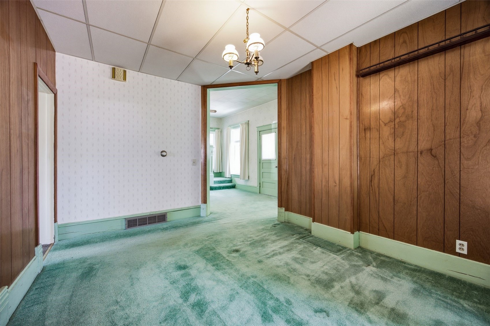 544 E 4th Street Tipton IA 52772