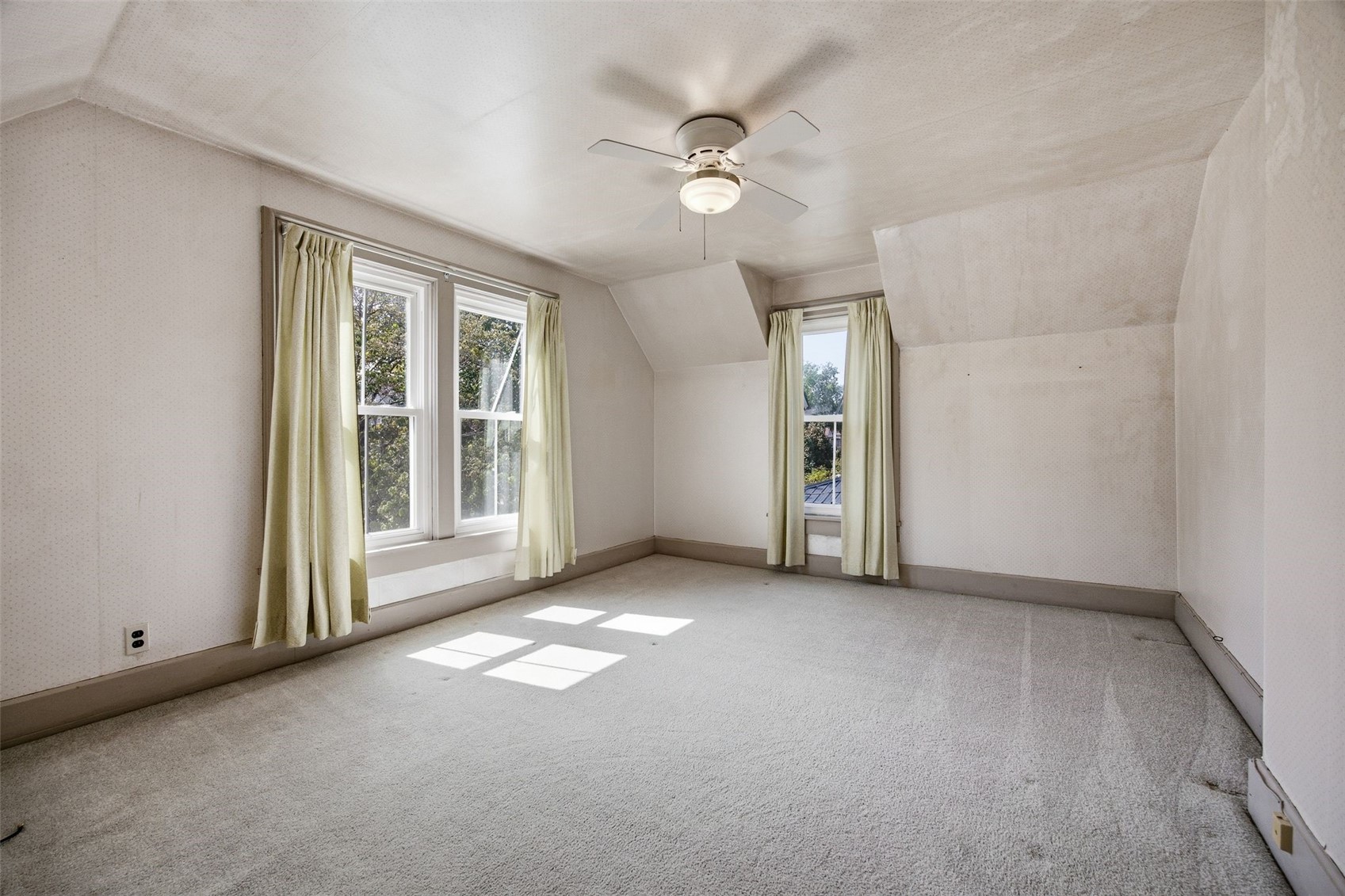 544 E 4th Street Tipton IA 52772