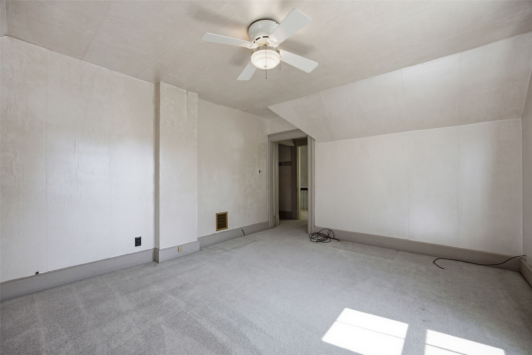 544 E 4th Street Tipton IA 52772