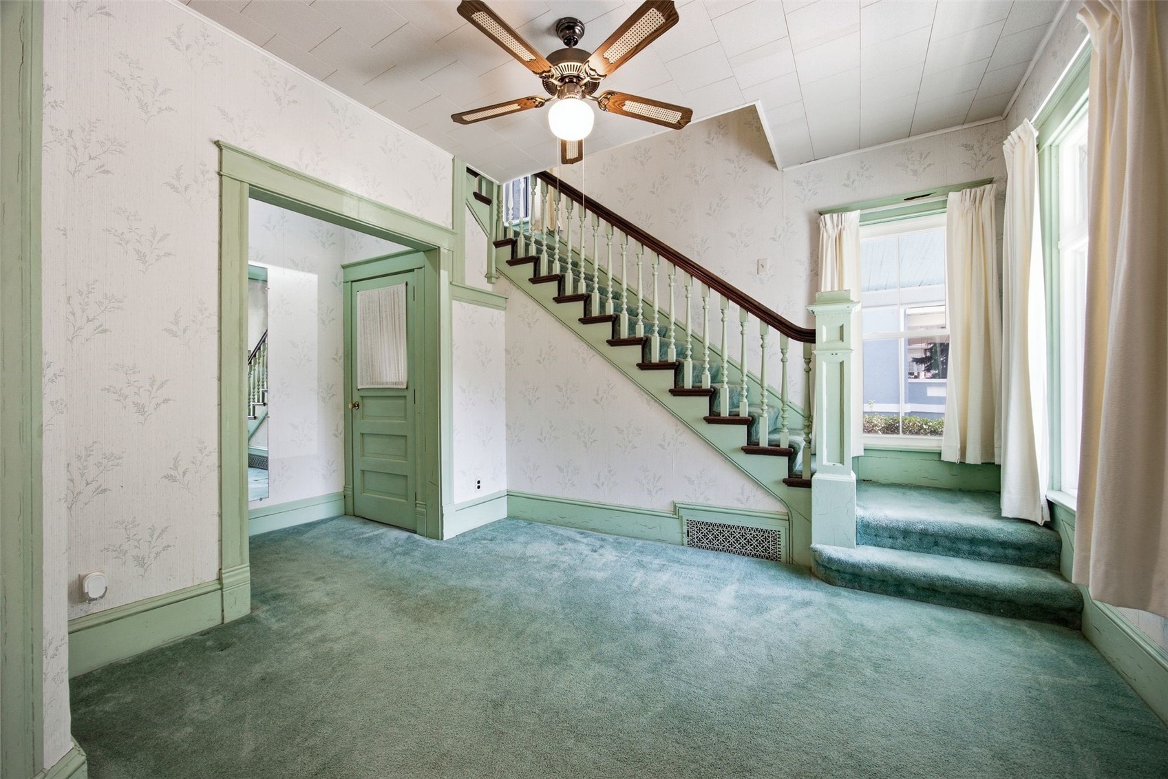 544 E 4th Street Tipton IA 52772