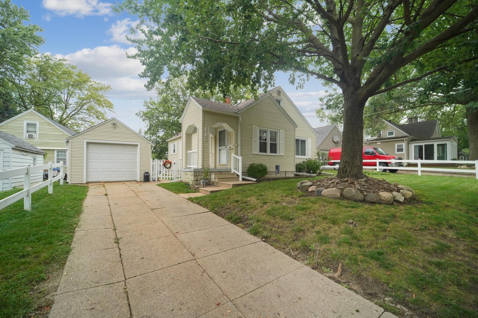 115 Carolina Avenue Waterloo IA 50701
