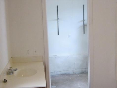 2402 Fruitland Boulevard SW Cedar Rapids IA 52404