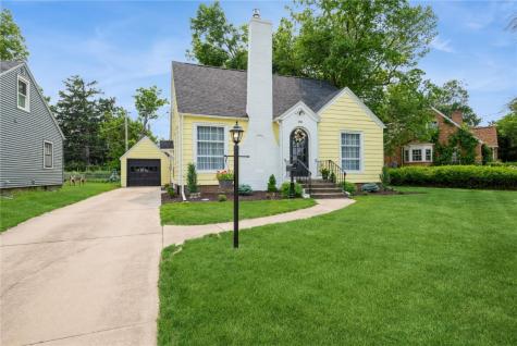 2662 Country Club Parkway SE Cedar Rapids IA 52403