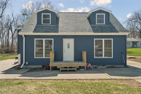 129 Northwood Drive Hiawatha IA 52233
