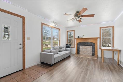 129 Northwood Drive Hiawatha IA 52233
