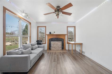 129 Northwood Drive Hiawatha IA 52233