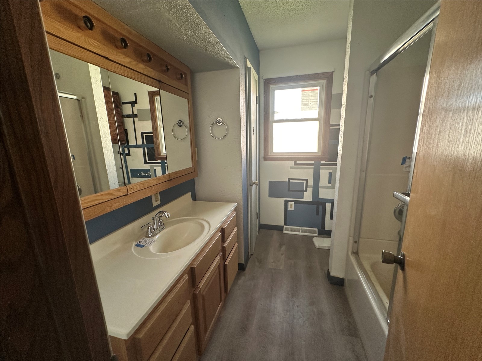 1122 3rd Street E Vinton IA 52349