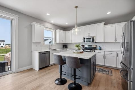 551 Spring Meadow Drive NE Mt Vernon IA 52314
