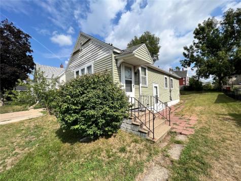 1743 E Avenue NE Cedar Rapids IA 52402