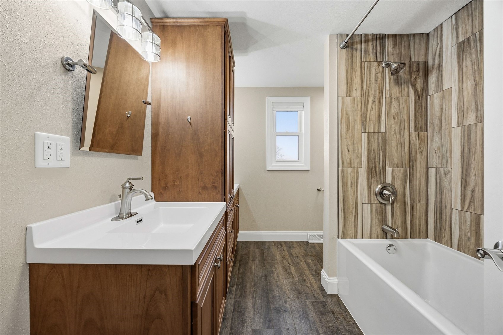 3578 Midway Road Toddville IA 52341