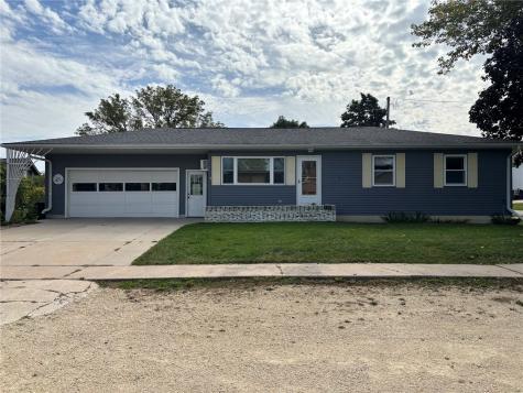 107 Mill Avenue Springville IA 52336