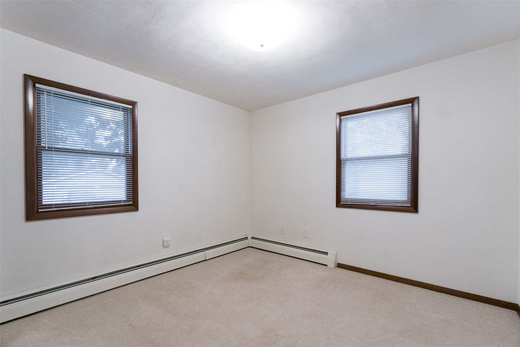107 Mill Avenue Springville IA 52336