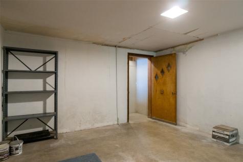 107 Mill Avenue Springville IA 52336