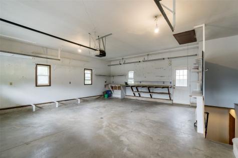 107 Mill Avenue Springville IA 52336