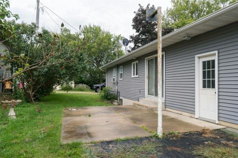 107 Mill Avenue Springville IA 52336