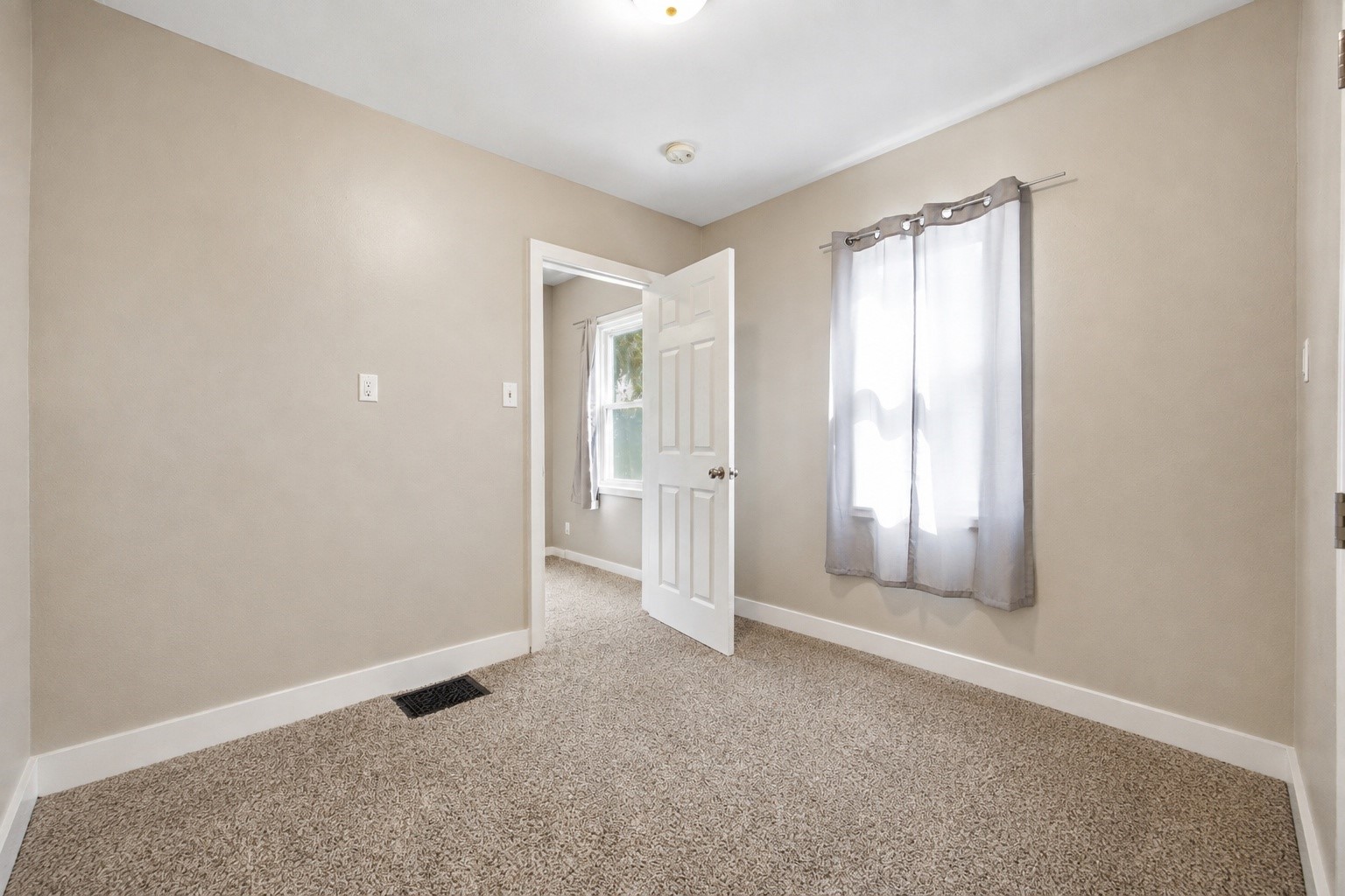 1619 5th Avenue SE Cedar Rapids IA 52403