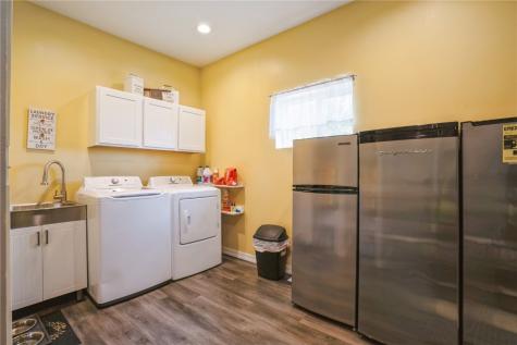 411 N Page Street Monona IA 52159