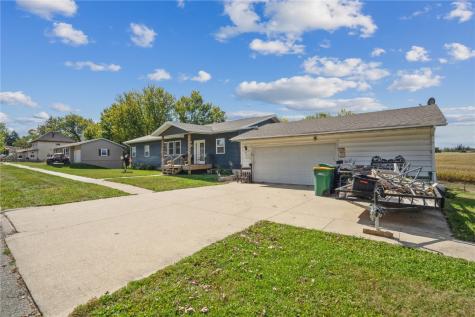 411 N Page Street Monona IA 52159