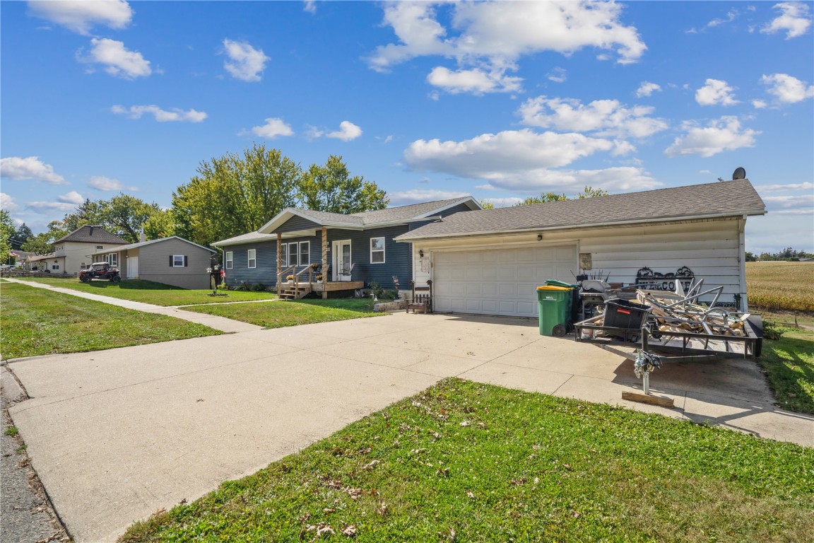 411 N Page Street Monona IA 52159