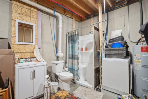 411 N Page Street Monona IA 52159