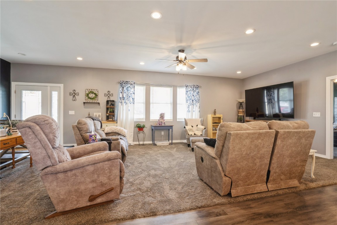 411 N Page Street Monona IA 52159