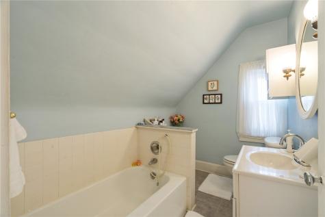 311 22nd Street NE Cedar Rapids IA 52402