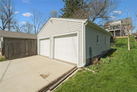 311 22nd Street NE Cedar Rapids IA 52402