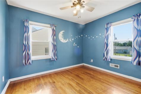 2423 1st Avenue SW Cedar Rapids IA 52405