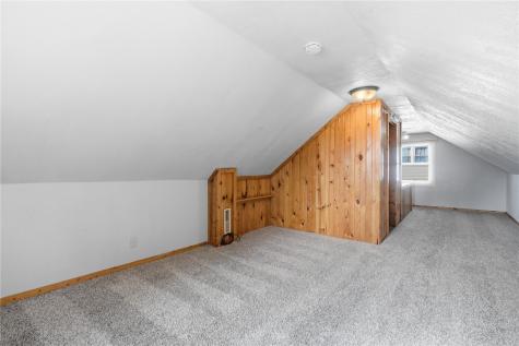 2423 1st Avenue SW Cedar Rapids IA 52405