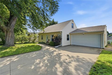 2423 1st Avenue SW Cedar Rapids IA 52405