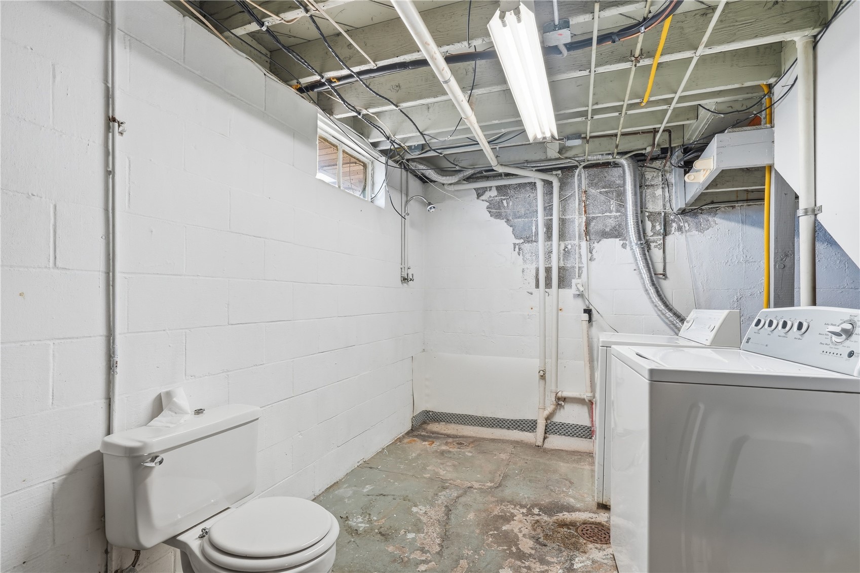 2423 1st Avenue SW Cedar Rapids IA 52405