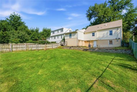 2423 1st Avenue SW Cedar Rapids IA 52405