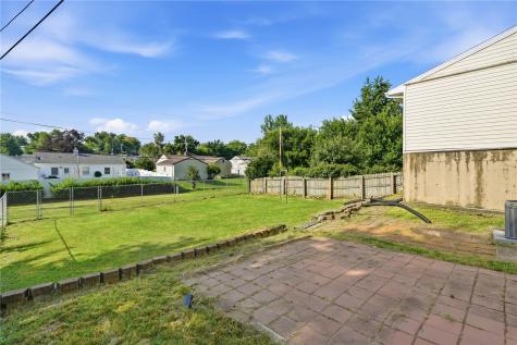 2423 1st Avenue SW Cedar Rapids IA 52405