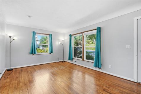 2423 1st Avenue SW Cedar Rapids IA 52405