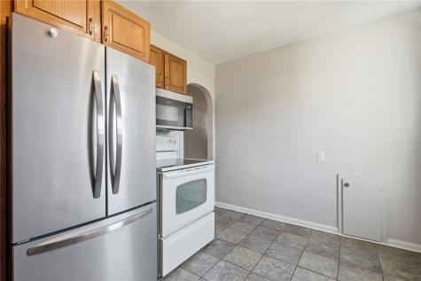 2423 1st Avenue SW Cedar Rapids IA 52405