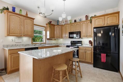 2185 Robert Court Marion IA 52302