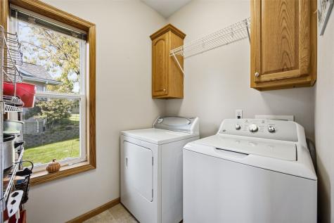 2185 Robert Court Marion IA 52302
