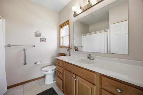 2185 Robert Court Marion IA 52302