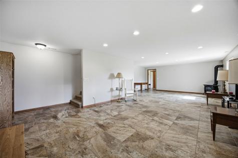 2185 Robert Court Marion IA 52302