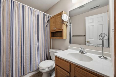 2185 Robert Court Marion IA 52302